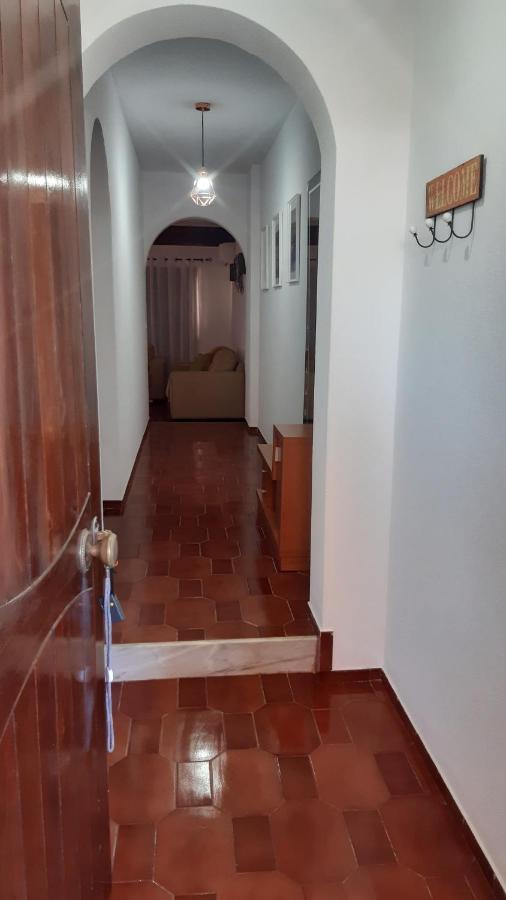Joanita Beach Apartment Holidays Лагос Екстериор снимка