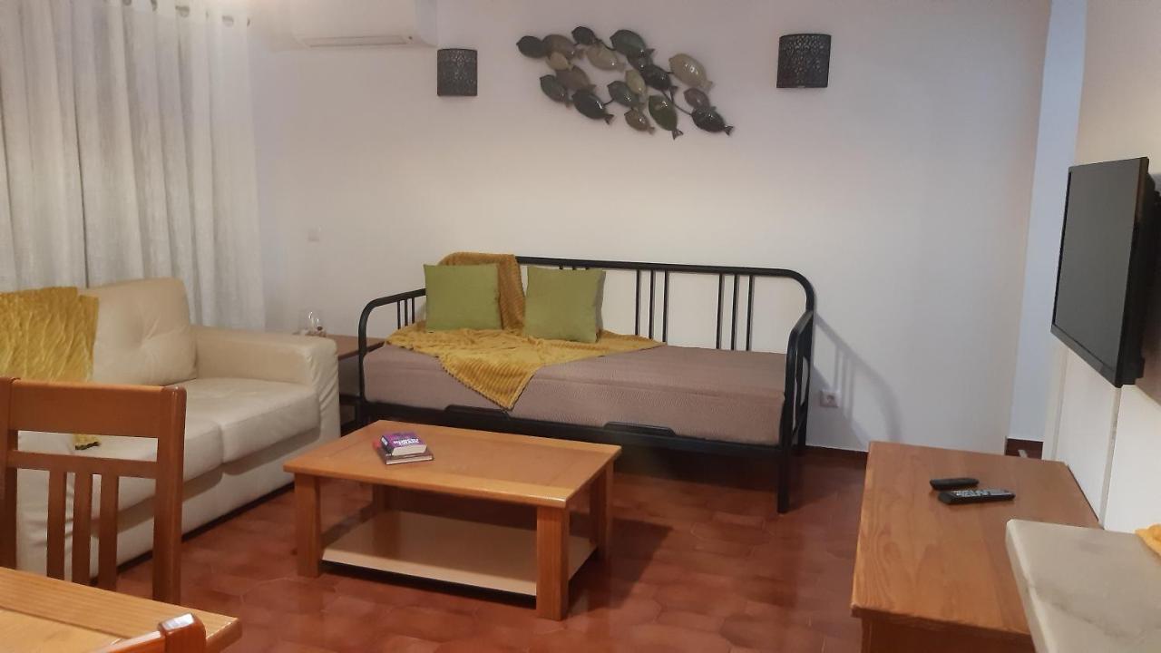 Joanita Beach Apartment Holidays Лагос Екстериор снимка