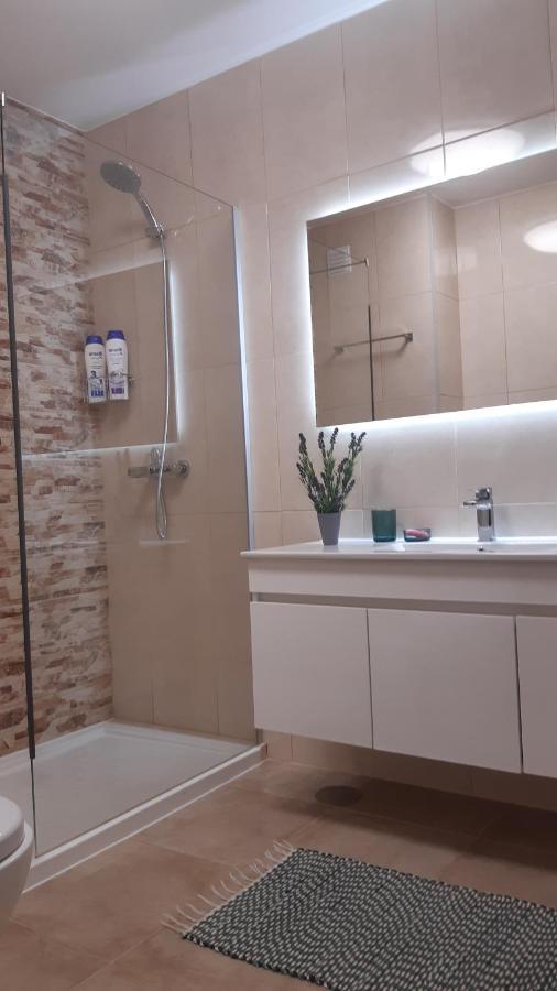 Joanita Beach Apartment Holidays Лагос Екстериор снимка