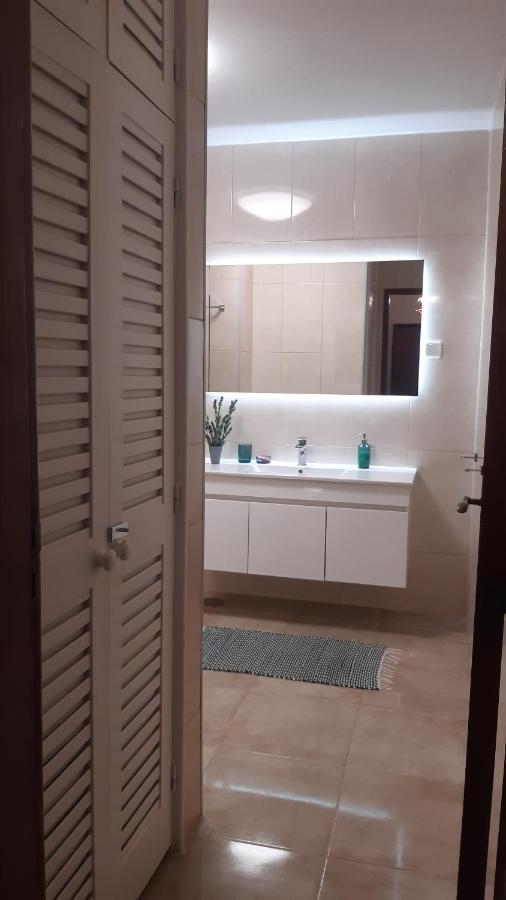 Joanita Beach Apartment Holidays Лагос Екстериор снимка